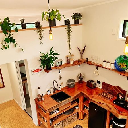 Adventurer'S Chest - Pohutukawa Hotel Hotwater Beach Exterior foto